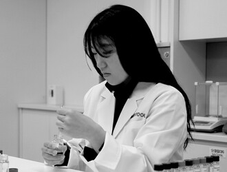 フレグランスアナリスト調香師西野静恵